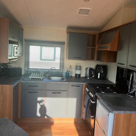 Lisa And Laddy Caravan Hire Meliden Экстерьер фото