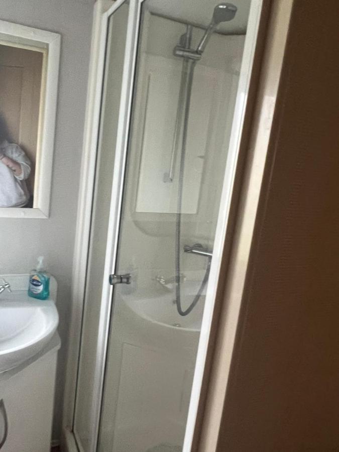 Lisa And Laddy Caravan Hire Meliden Экстерьер фото